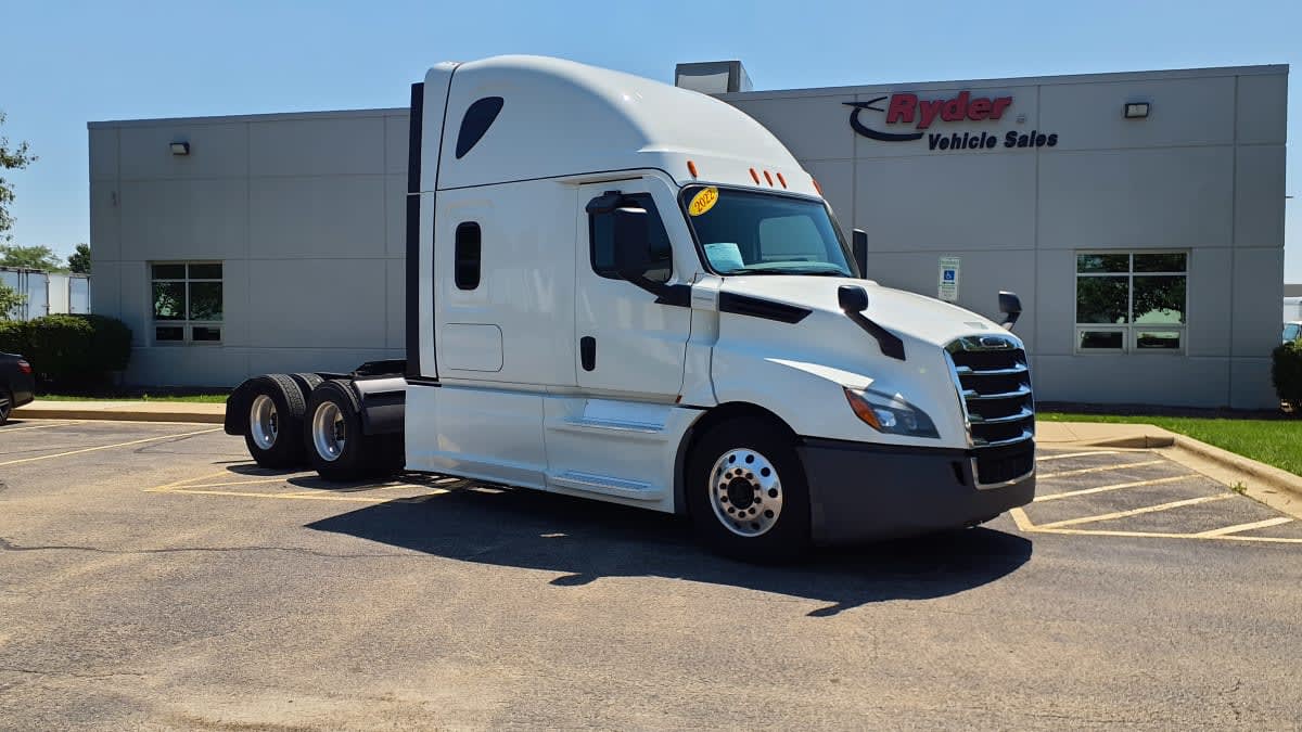 2022 Freightliner Cascadia in Bolingbrook, IL — photo 3