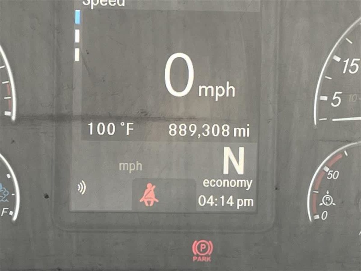 2021 Freightliner Cascadia in Beltsville, MD — photo 7
