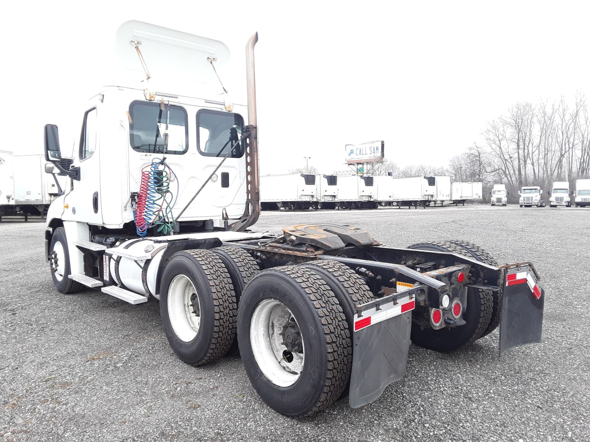 2014 Freightliner/Mercedes CASCADIA 125 545300