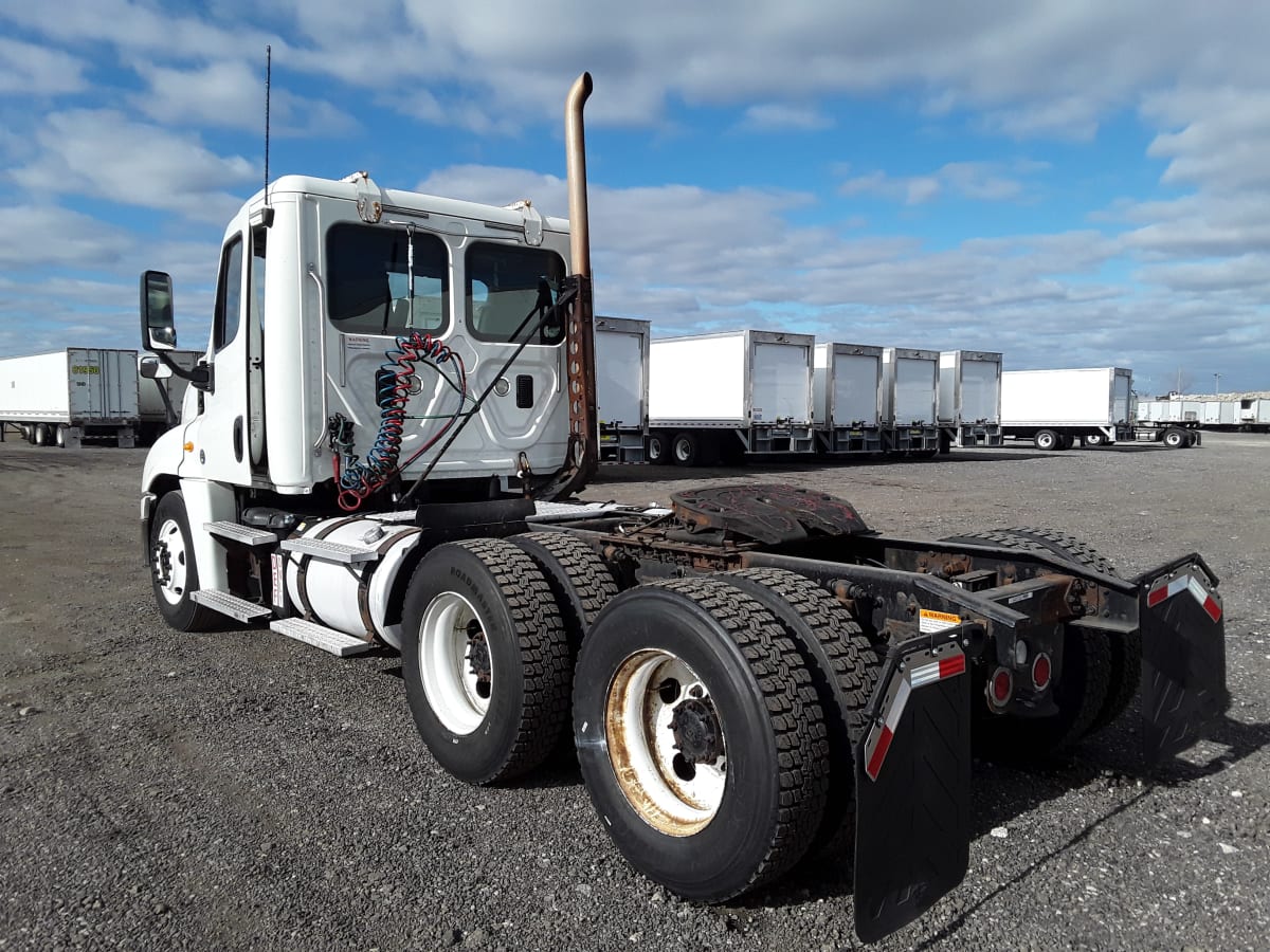 2014 Freightliner/Mercedes CASCADIA 125 545305