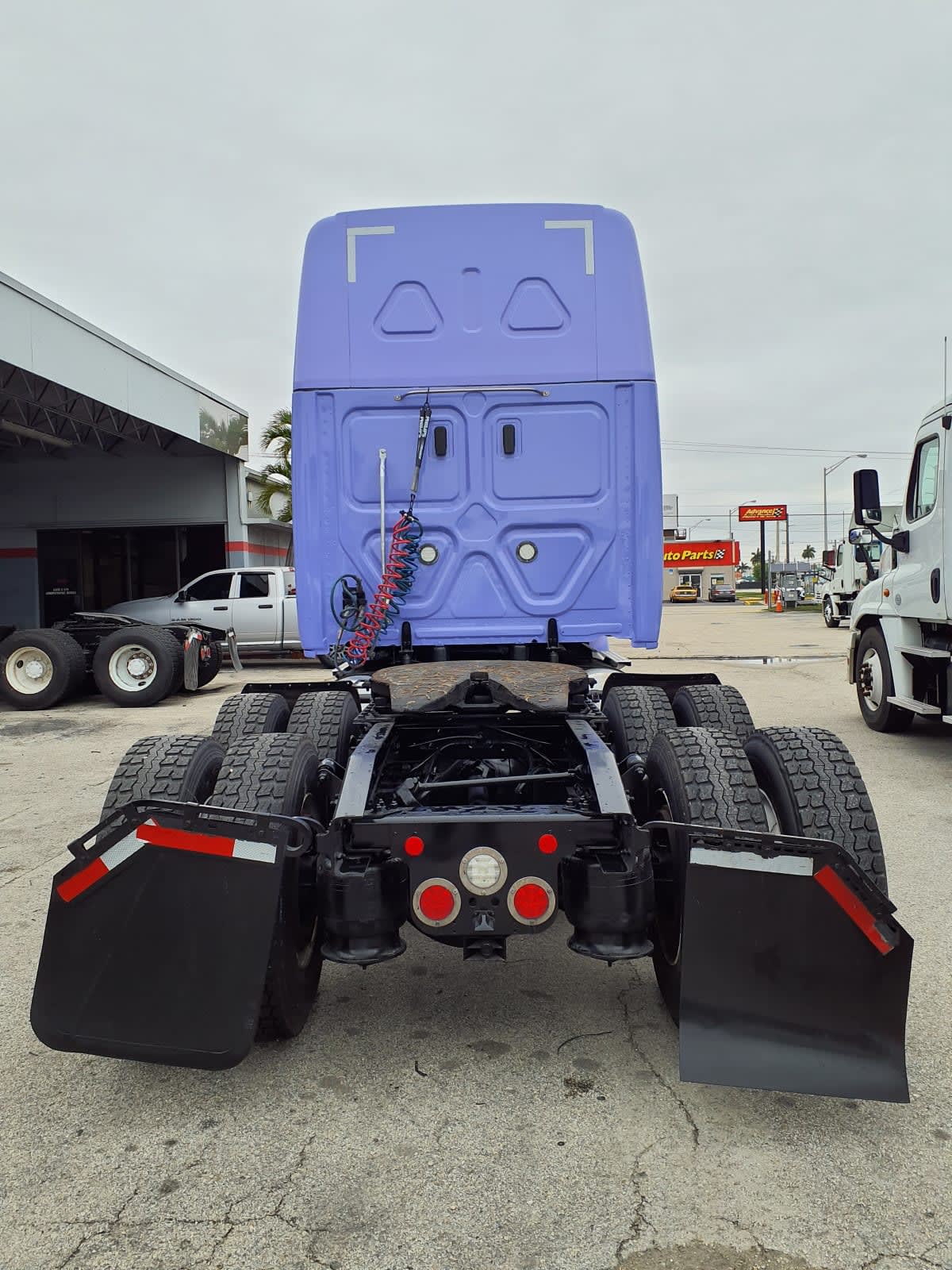 2022 Freightliner - image 5