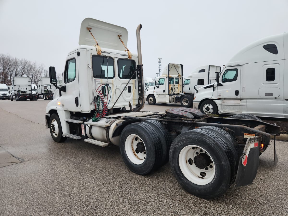 2014 Freightliner/Mercedes CASCADIA 125 547062