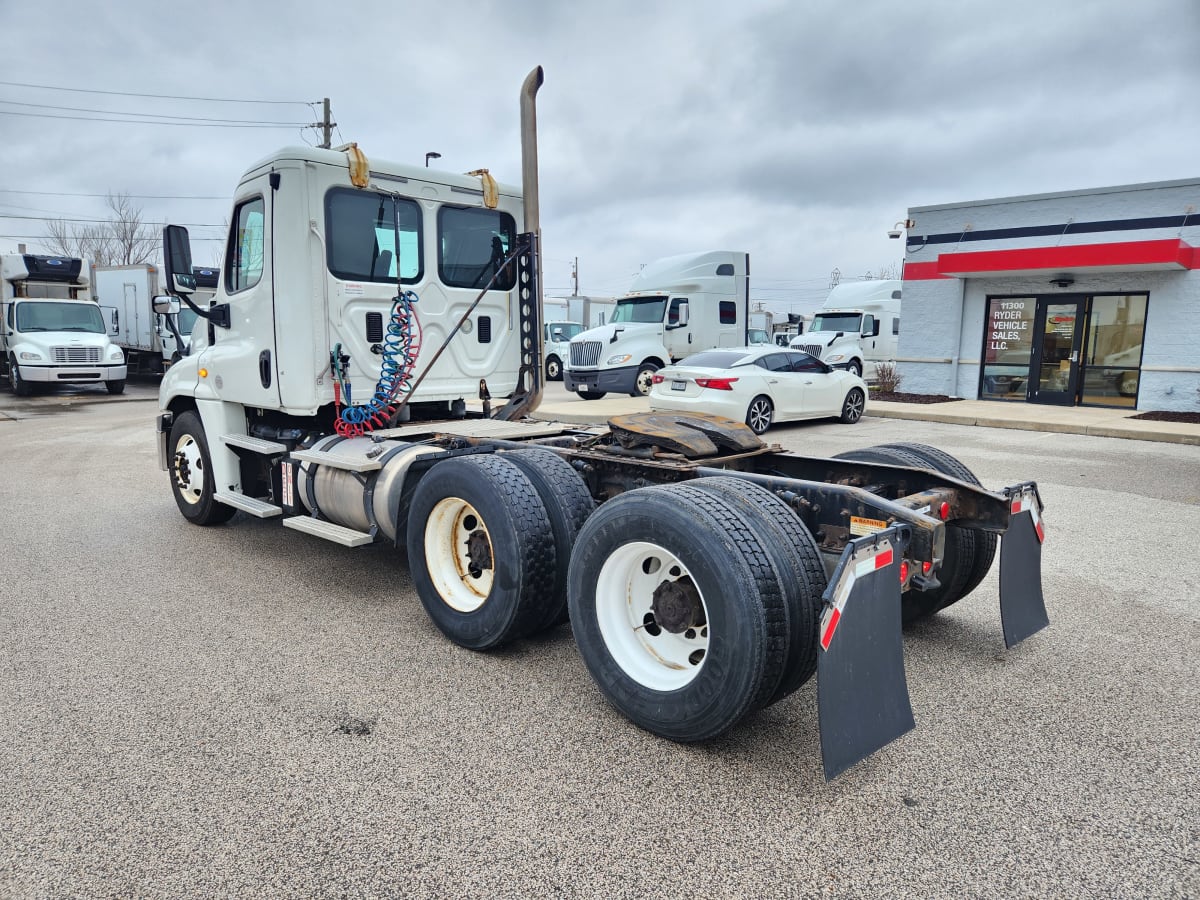 2014 Freightliner/Mercedes COLUMBIA 120 547064