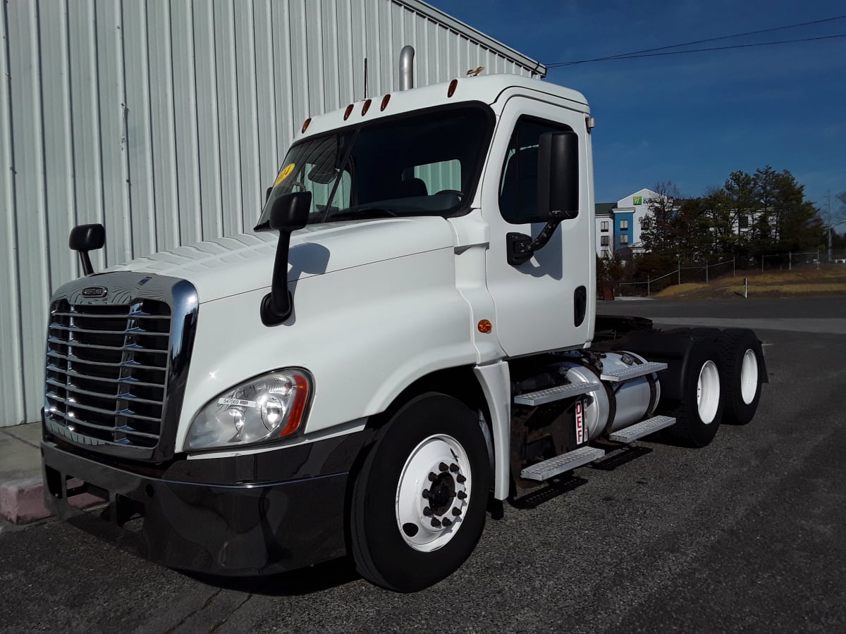 2014 Freightliner/Mercedes CASCADIA 125 547069