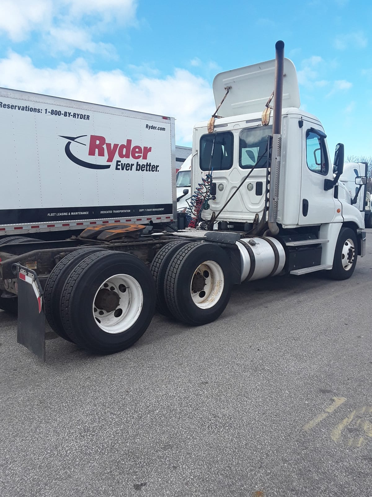 2014 Freightliner/Mercedes CASCADIA 125 547074