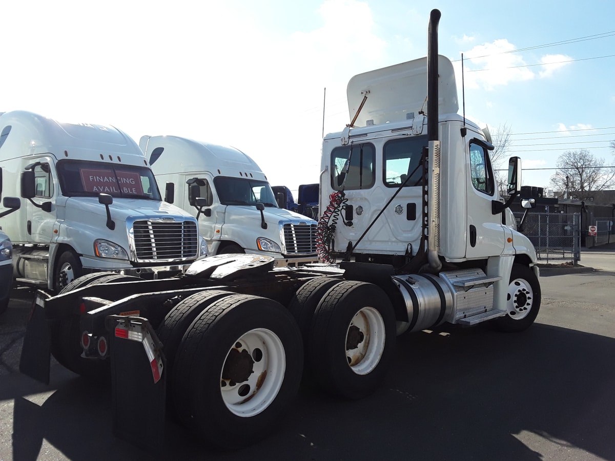 2014 Freightliner/Mercedes CASCADIA 125 547928