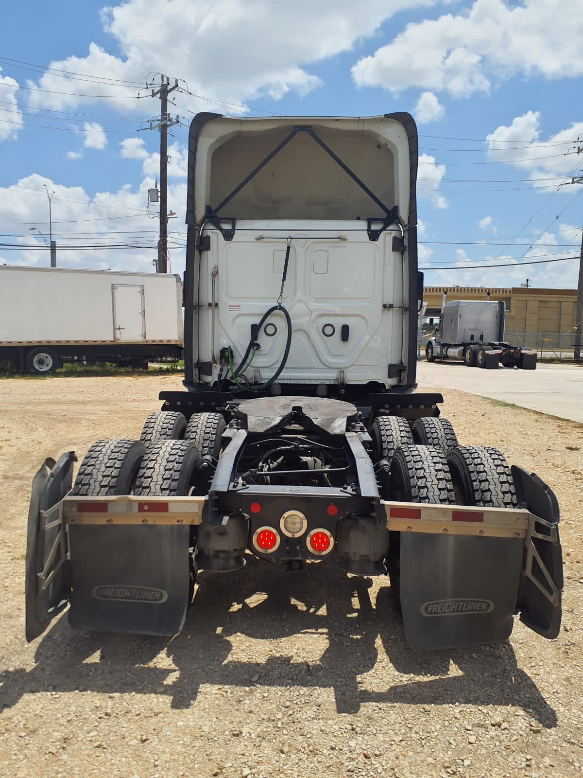 2022 Freightliner Cascadia in Converse, TX — photo 5
