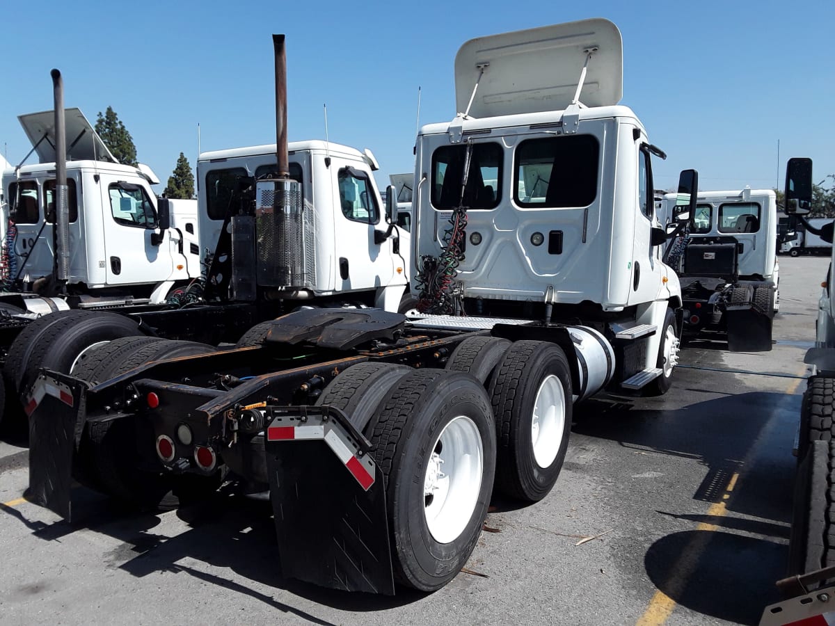 2014 Freightliner/Mercedes CASCADIA 125 548618