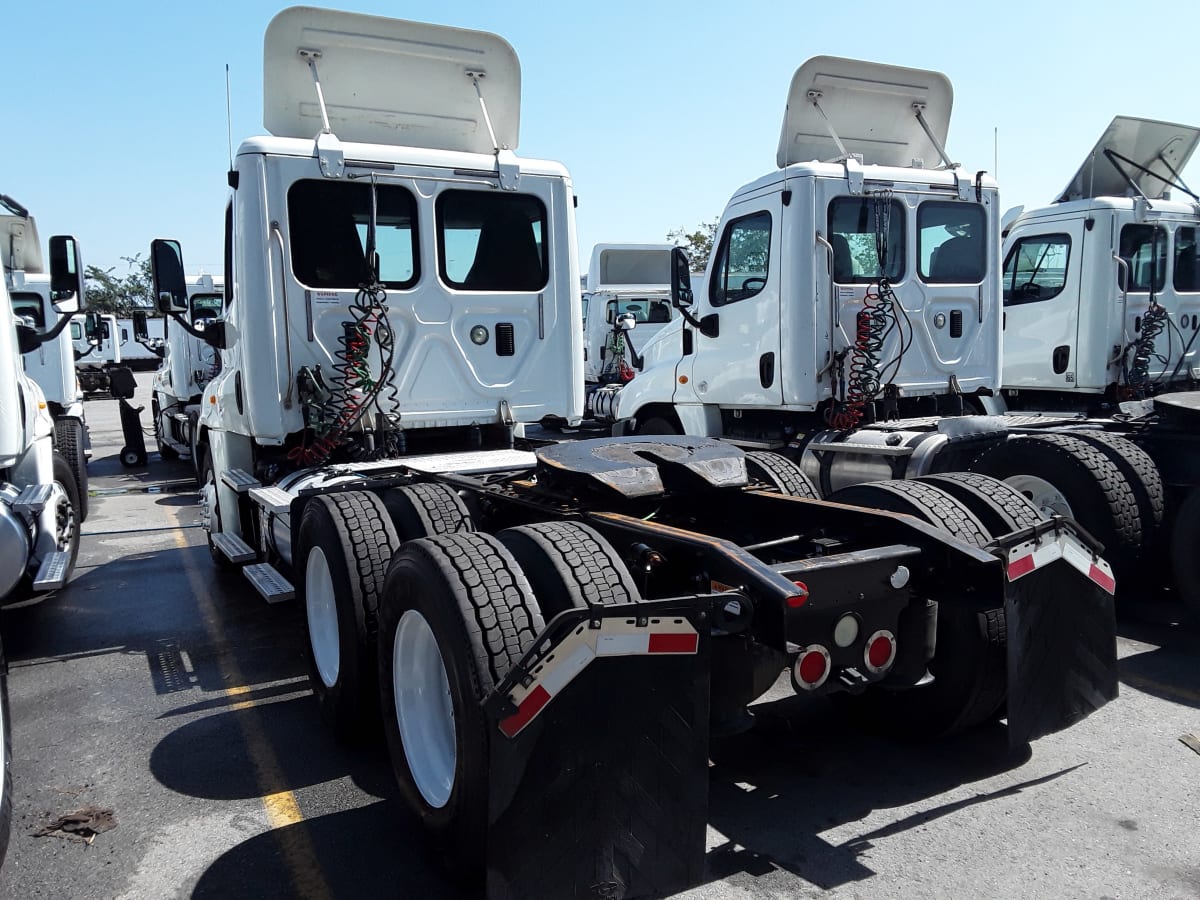 2014 Freightliner/Mercedes CASCADIA 125 548618