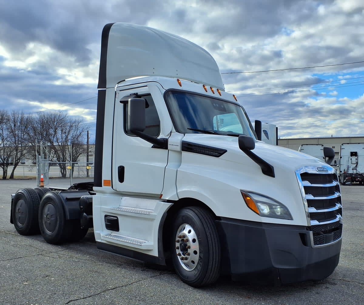 2022 Freightliner - image 3