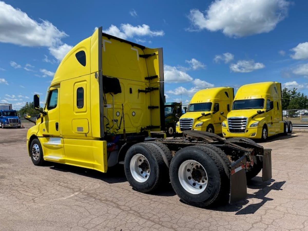 2022 Freightliner NEW CASCADIA PX12664 549335