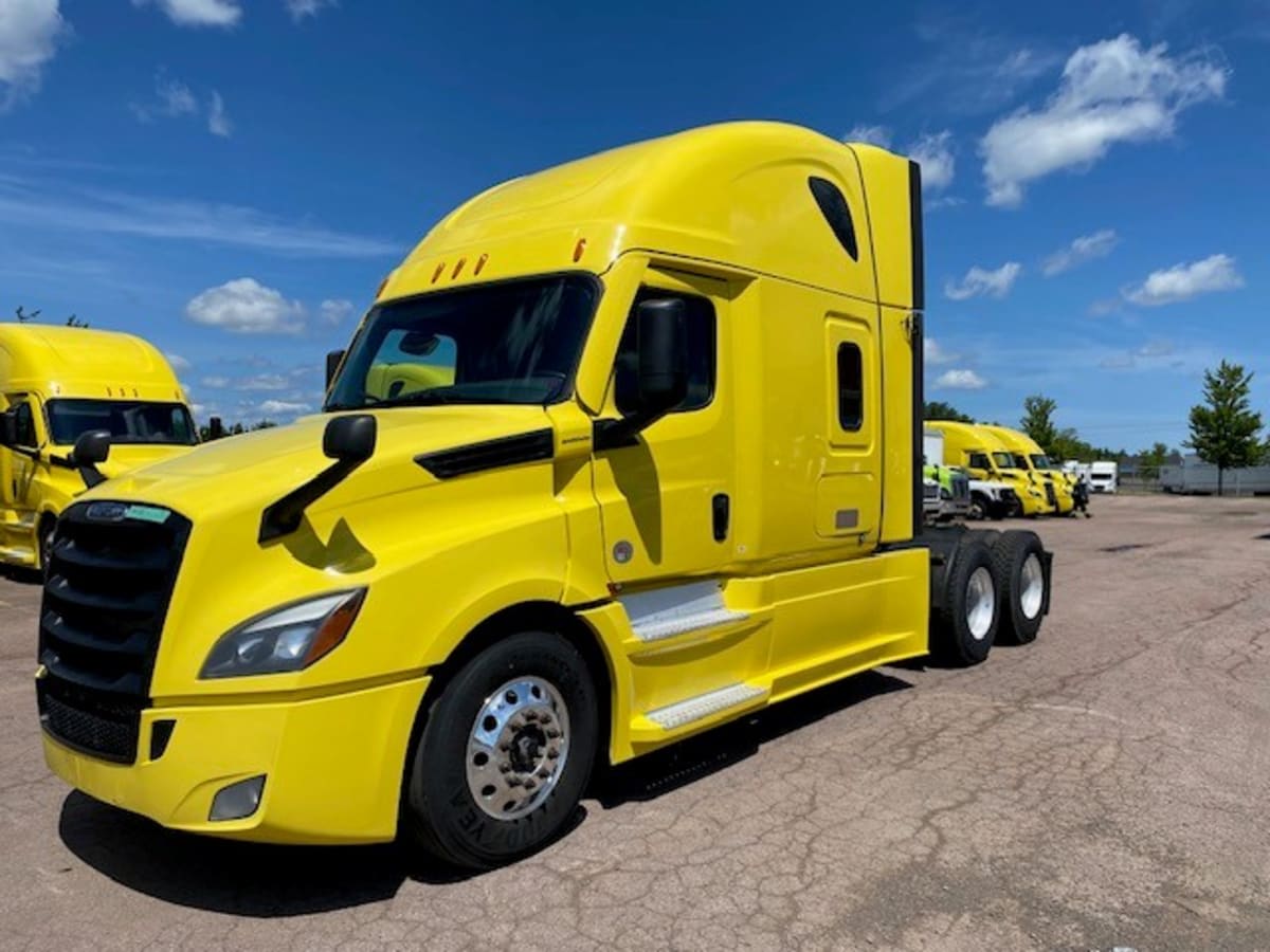 2022 Freightliner NEW CASCADIA PX12664 549335