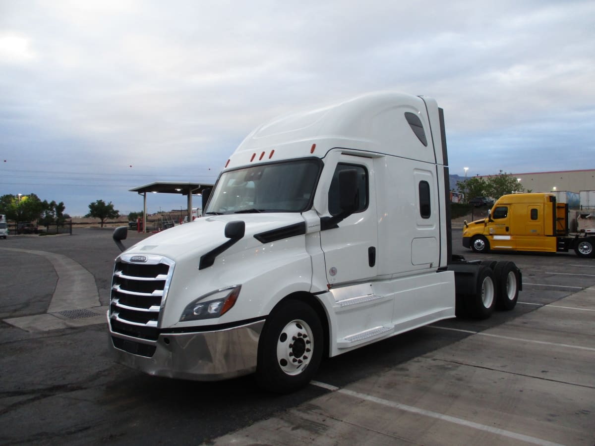 2021 Freightliner Cascadia in Commerce City, CO