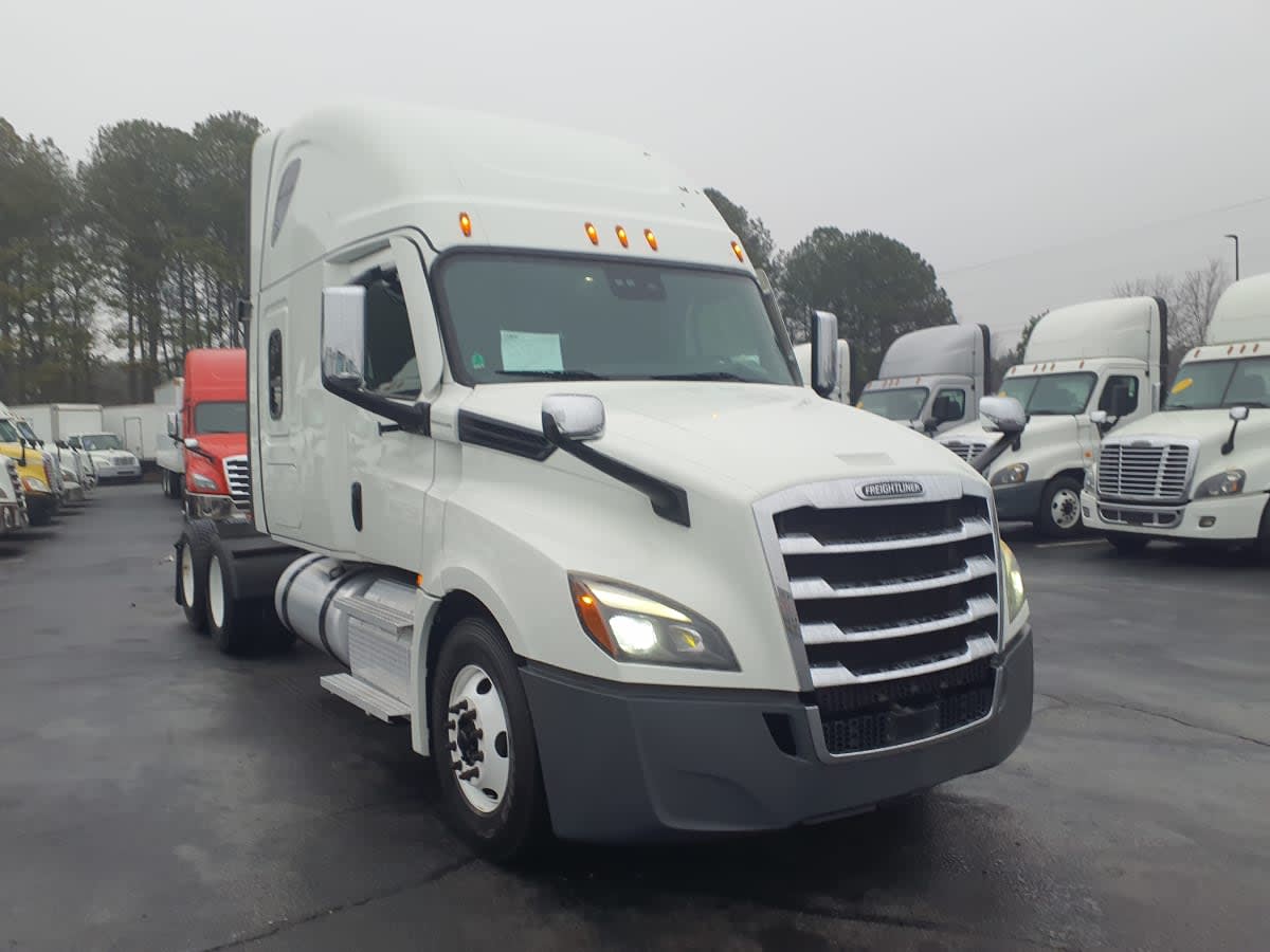 2022 Freightliner - image 1