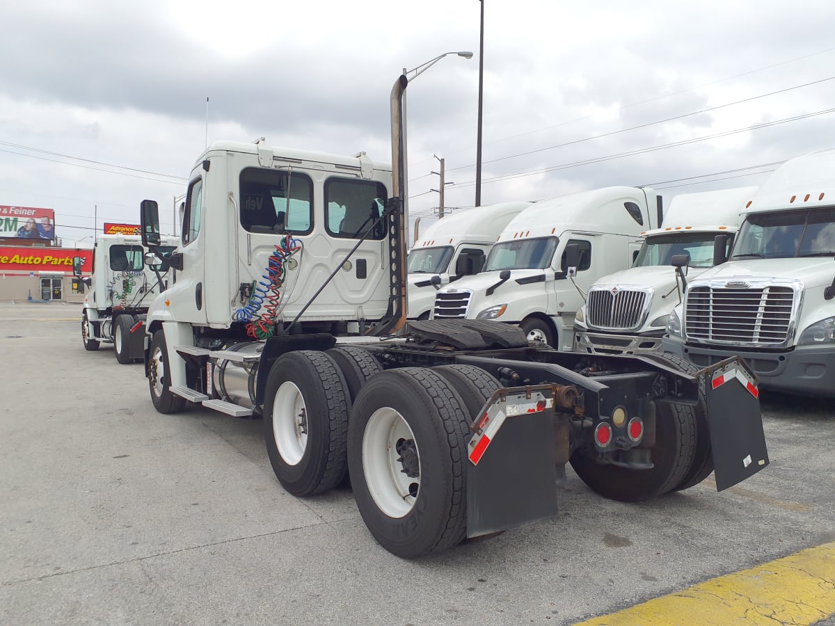 2014 Freightliner/Mercedes CASCADIA 125 551594