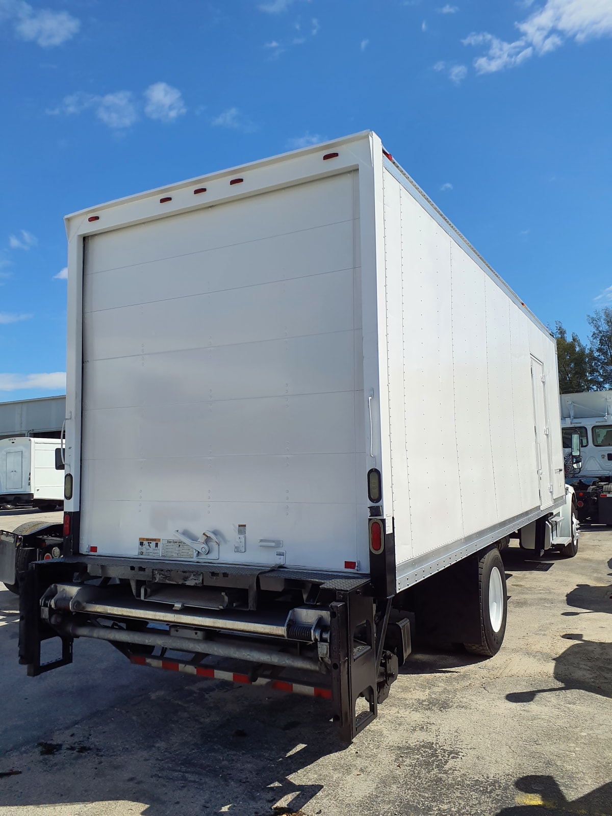 2014 Freightliner/Mercedes M2 106 552965