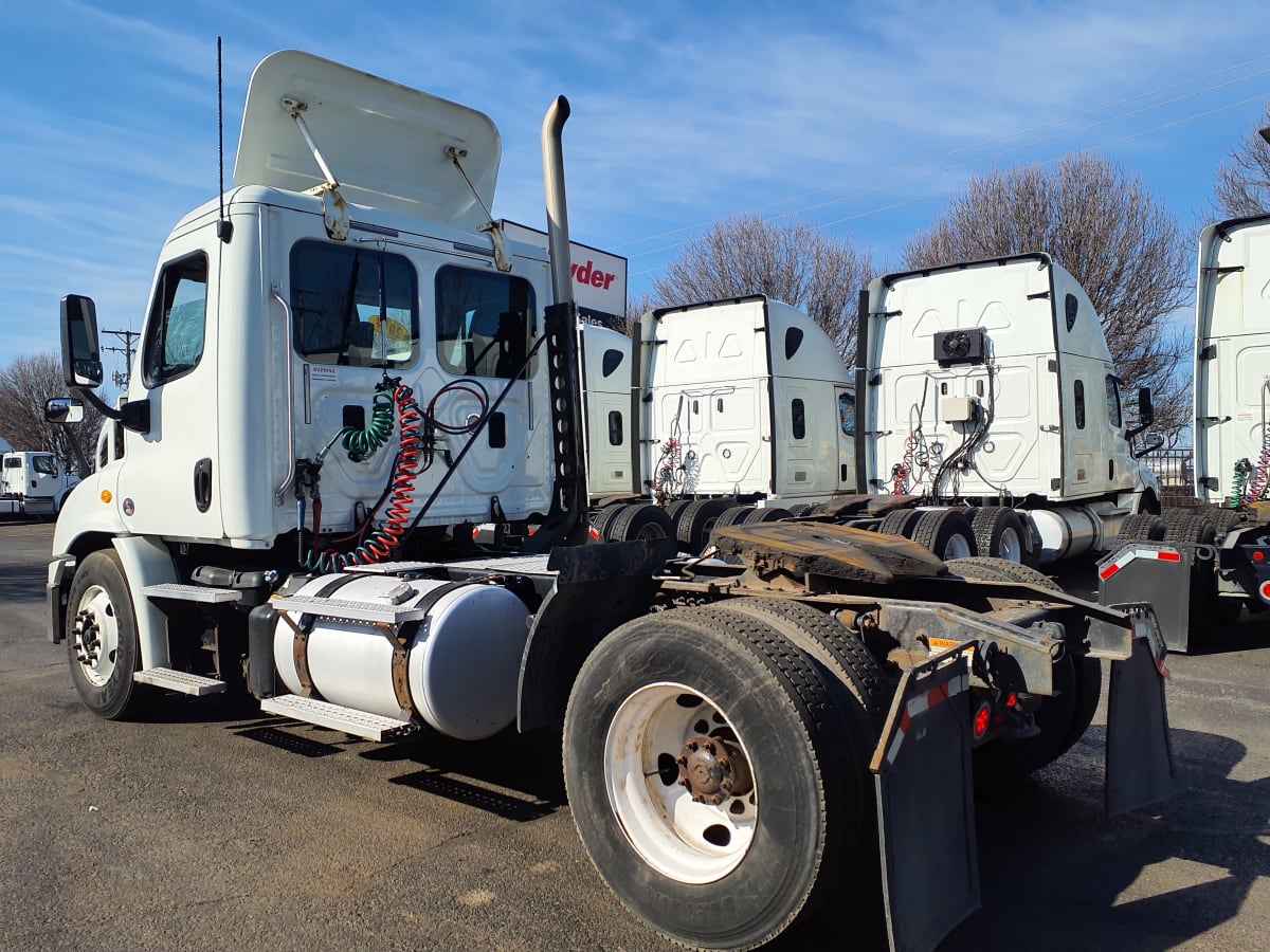 2014 Freightliner/Mercedes CASCADIA 113 554302