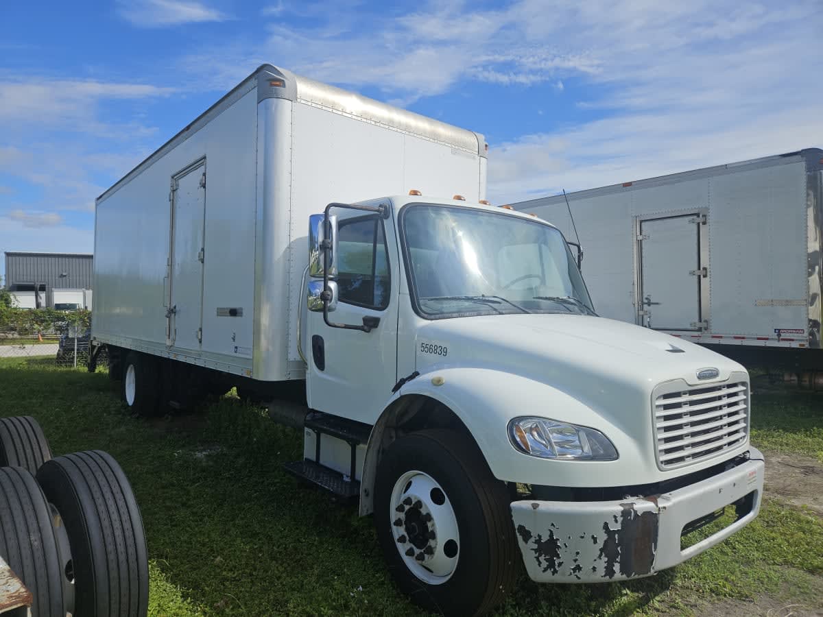 2014 Freightliner M2 106 556839