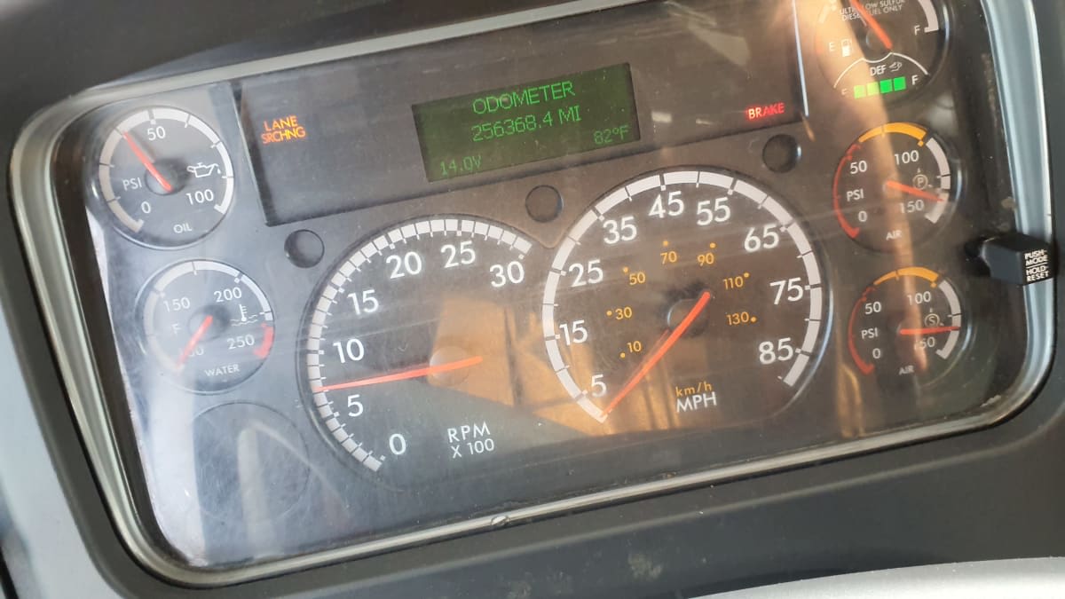 2022 Freightliner/Mercedes M2 106 557615