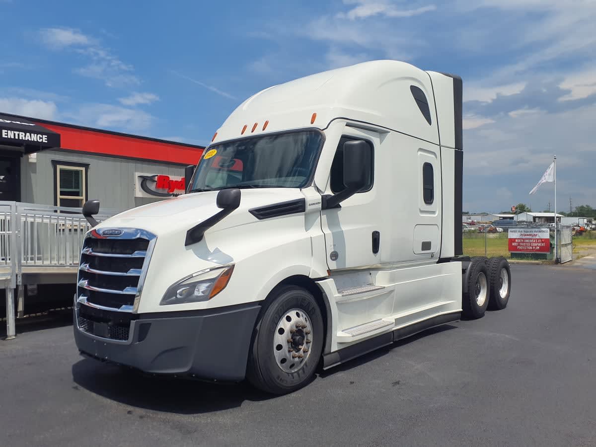 2022 Freightliner Cascadia in Clarksville, IN