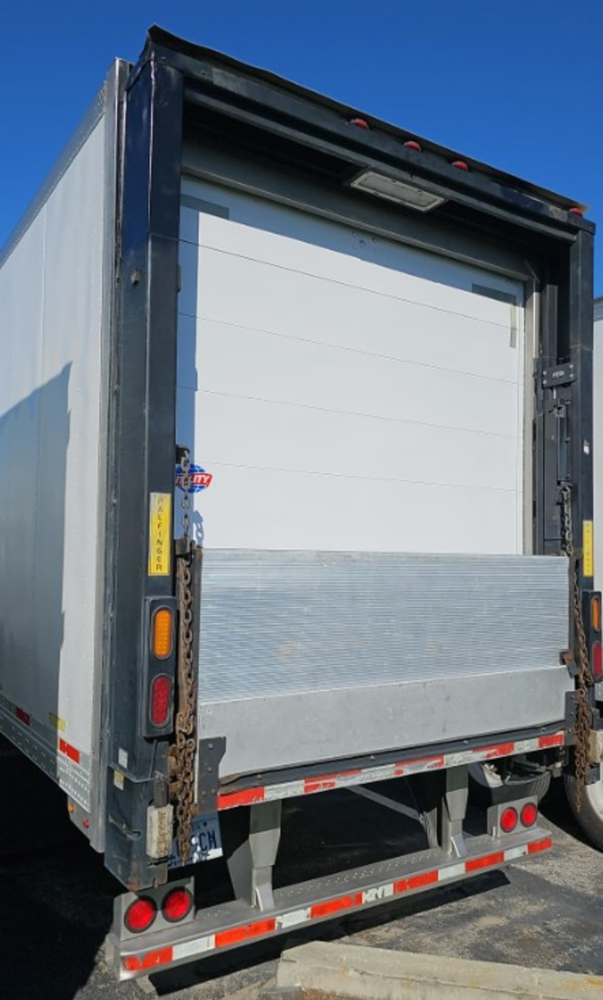 2014 Utility Trailers VS2RA 48/162/102 558340