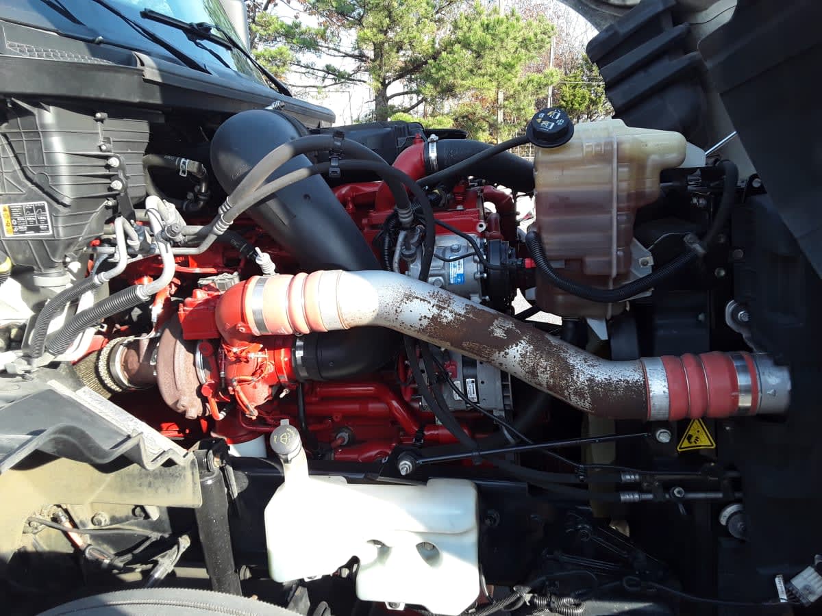 2022 International - image 11