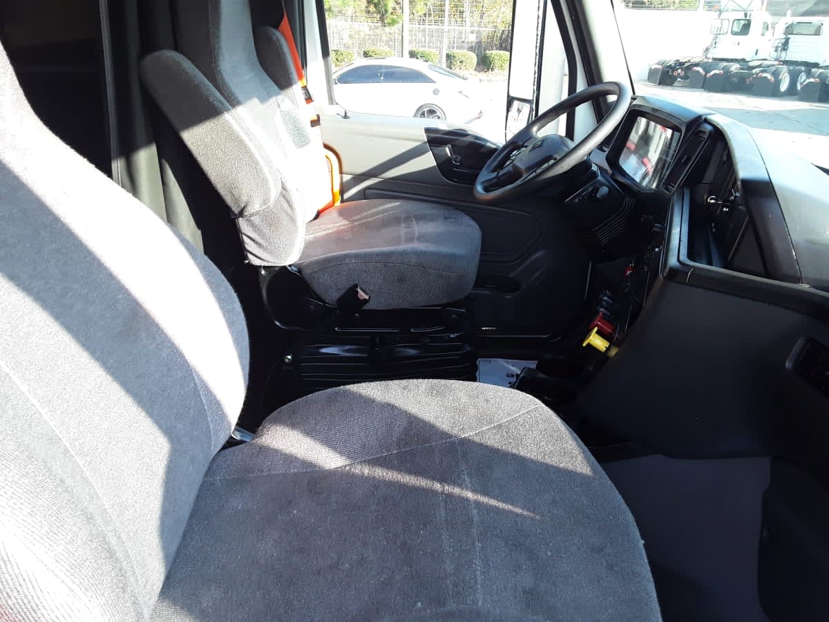 2022 International - image 13