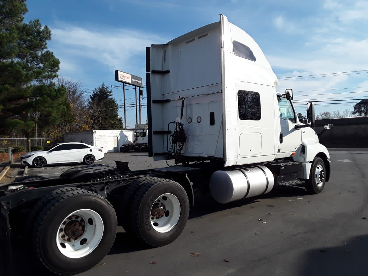 2022 International - image 4