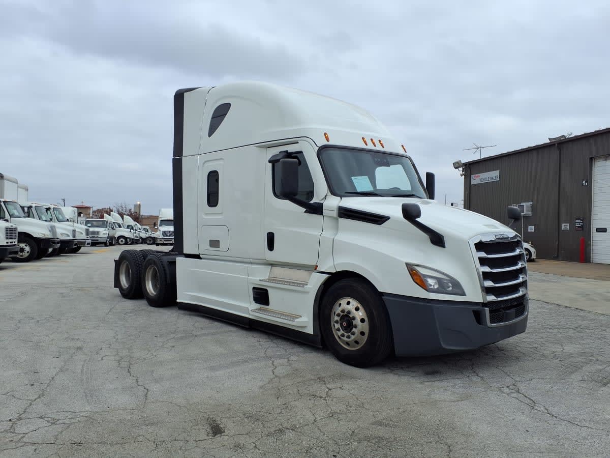 2022 Freightliner - image 3