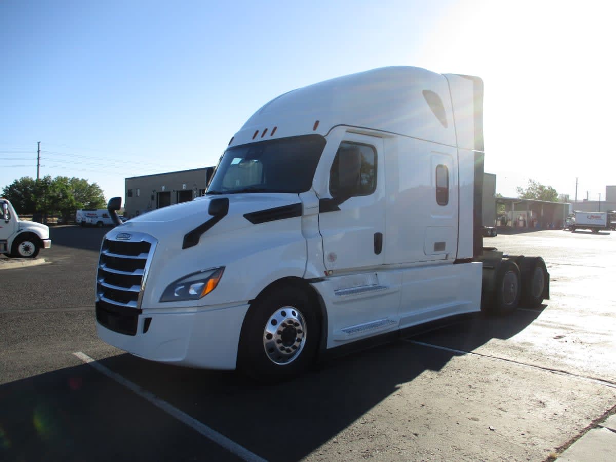 2022 Freightliner Cascadia in Commerce City, CO