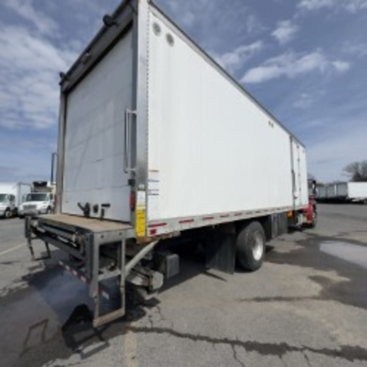 2022 Freightliner/Mercedes M2 106 562591