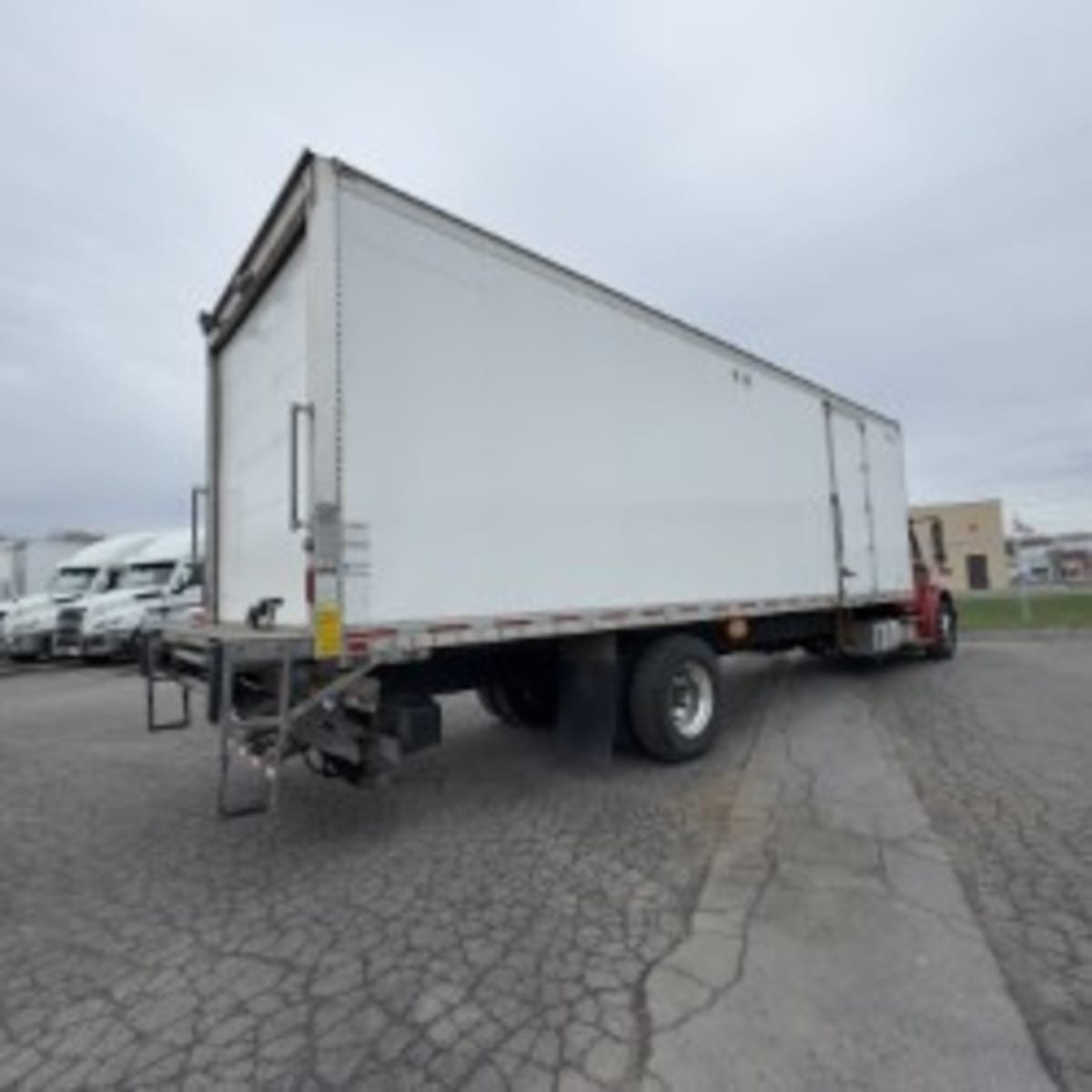 2022 Freightliner/Mercedes M2 106 562593