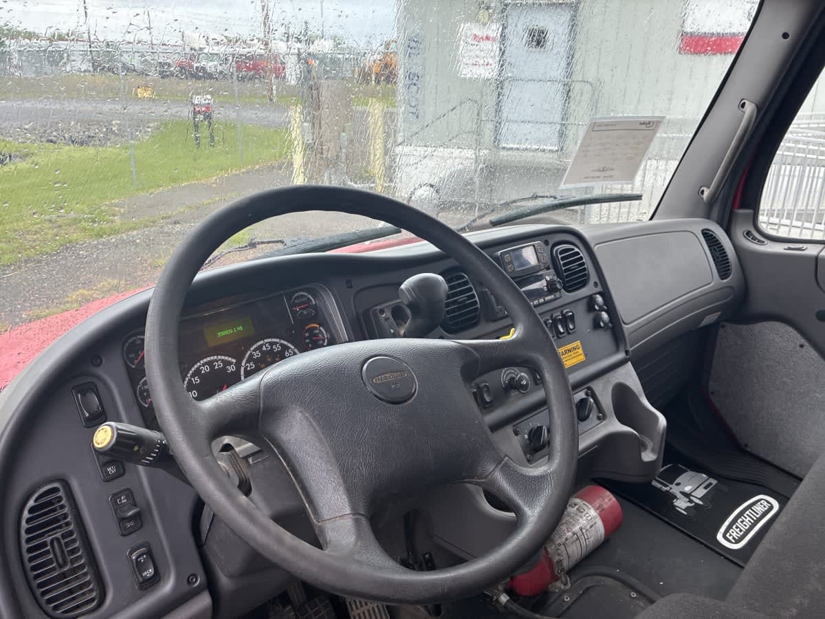 2022 Freightliner M2 106 in Syracuse, NY — photo 7