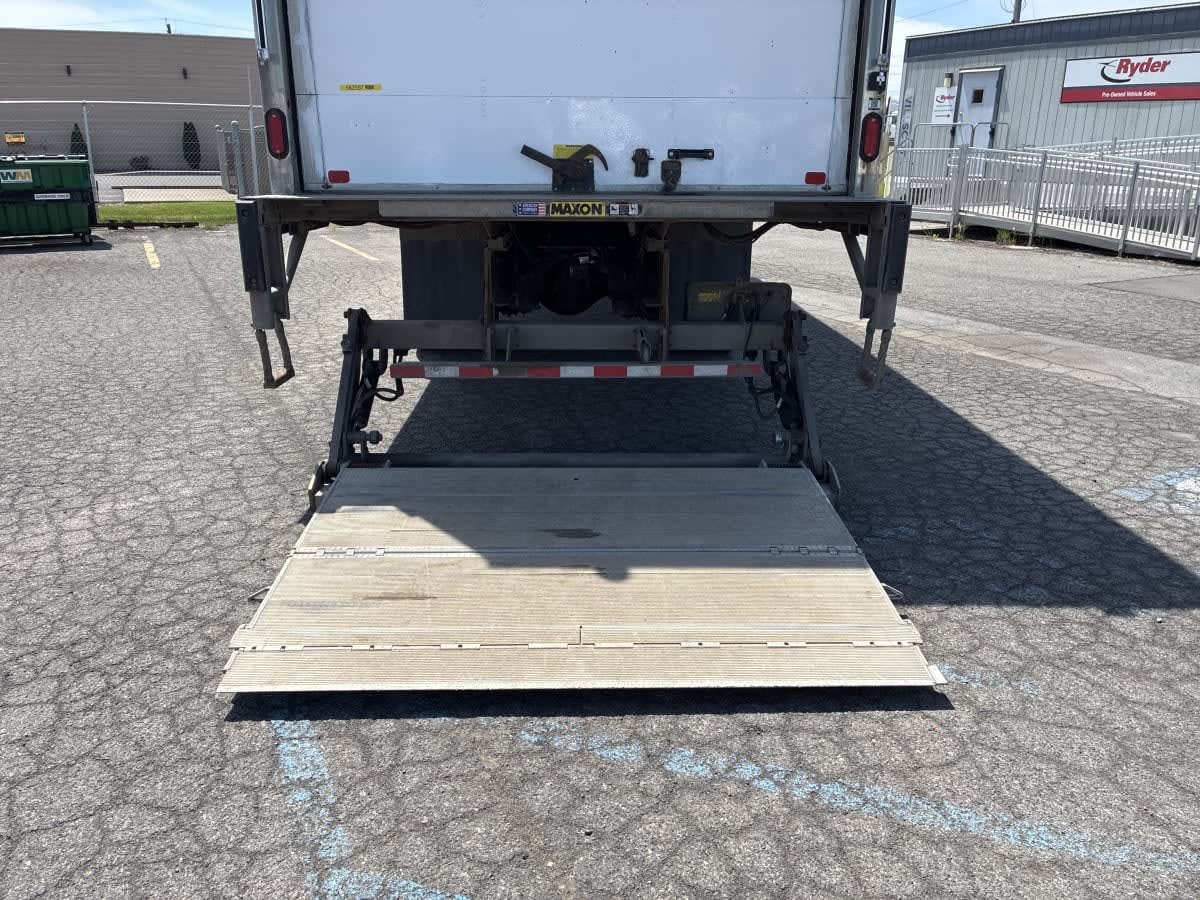 2022 Freightliner/Mercedes M2 106 562597