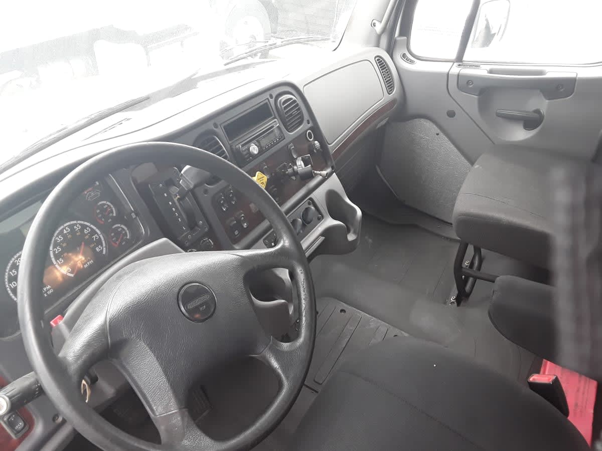 2015 Freightliner/Mercedes M2 106 563241