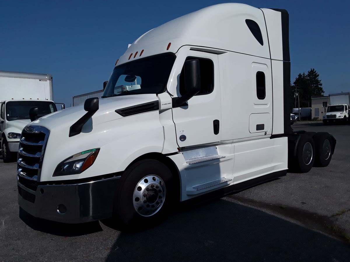 2023 Freightliner Cascadia in Allentown, PA