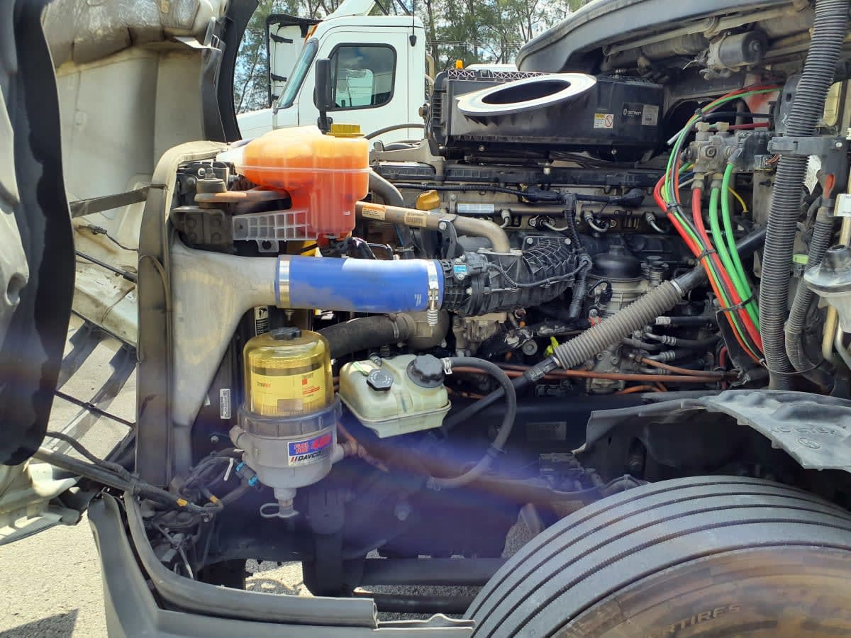 2022 Freightliner - image 9