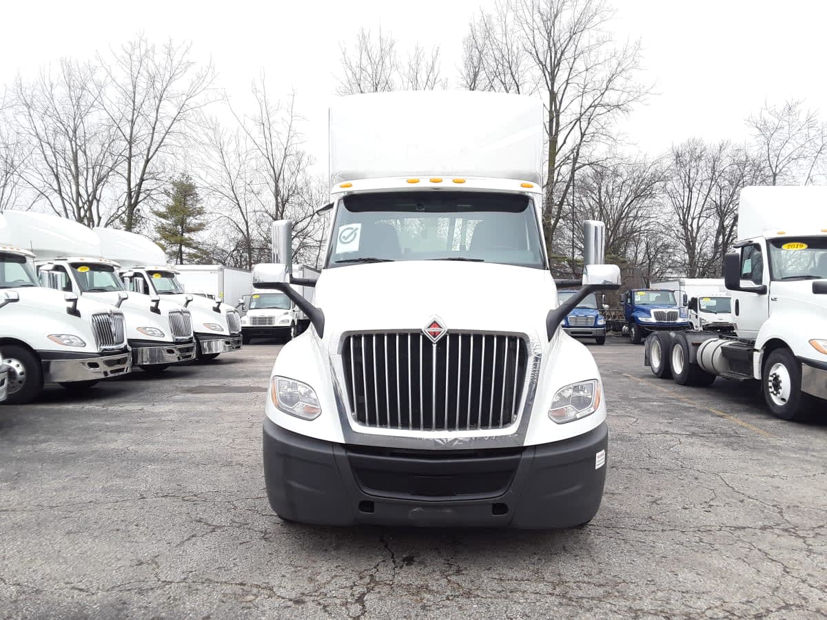 2022 Navistar International LT625 DAYCAB T/A 563616