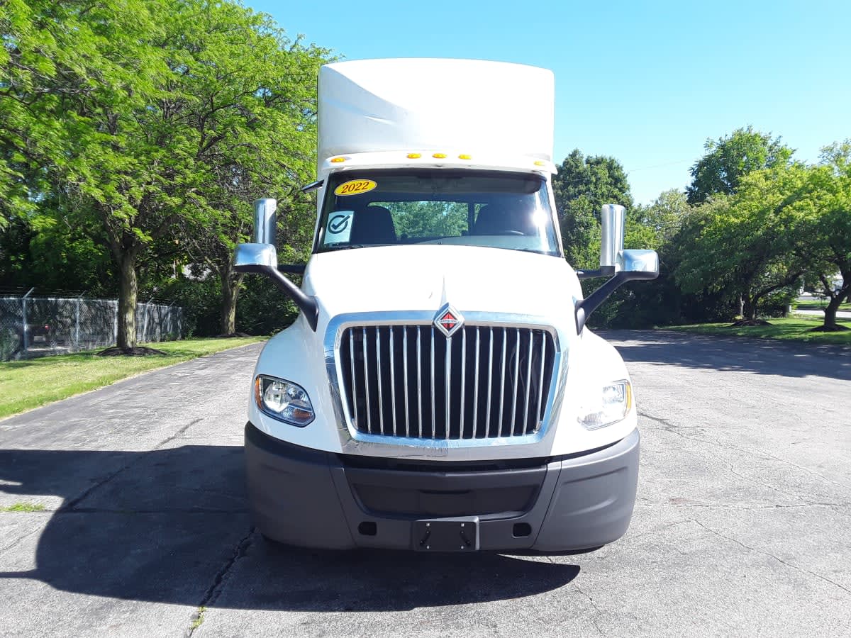 2022 Navistar International LT625 DAYCAB T/A 563617
