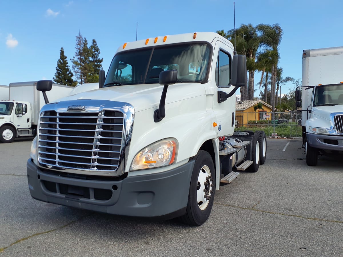 2014 Freightliner/Mercedes CASCADIA 125 563783