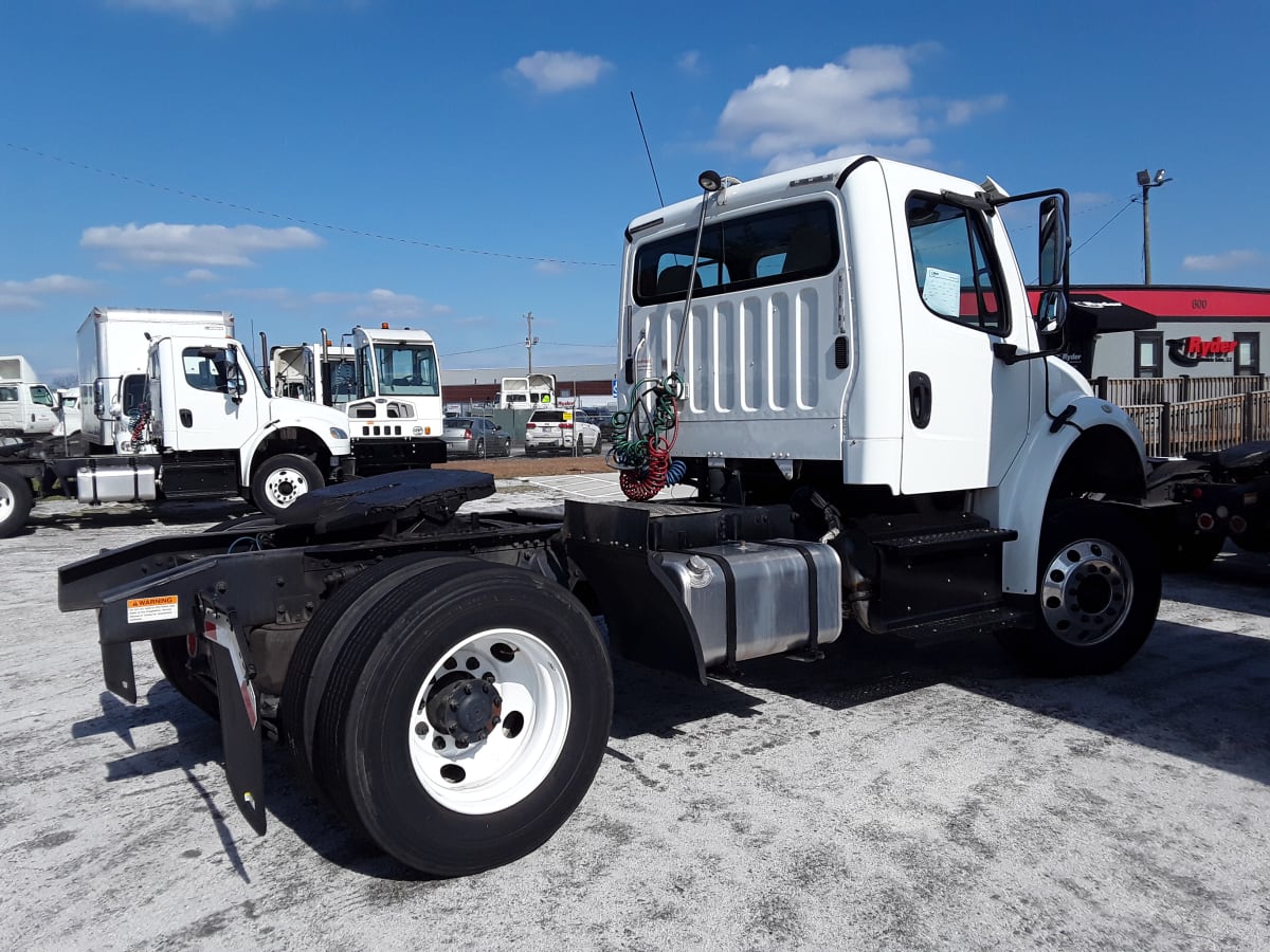 2015 Freightliner/Mercedes M2 106 563990