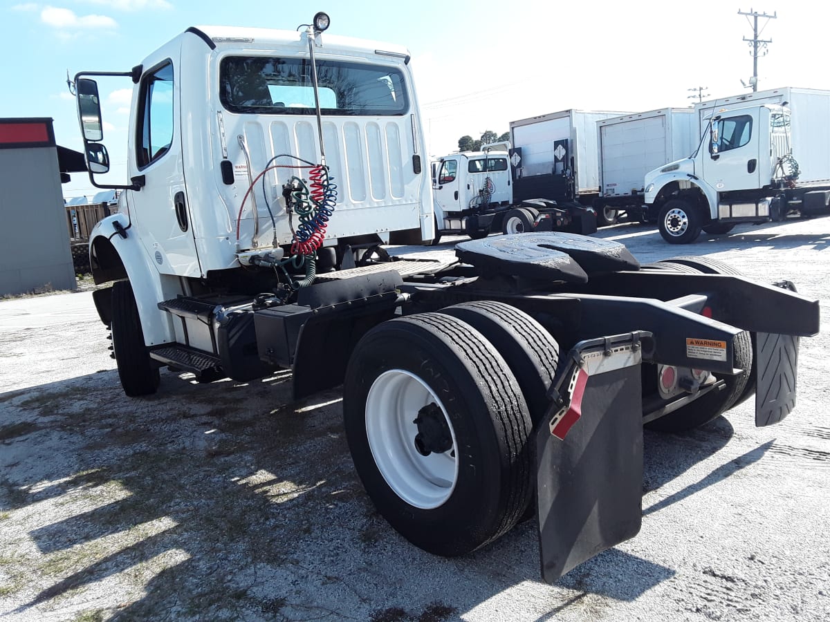 2015 Freightliner/Mercedes M2 106 563992