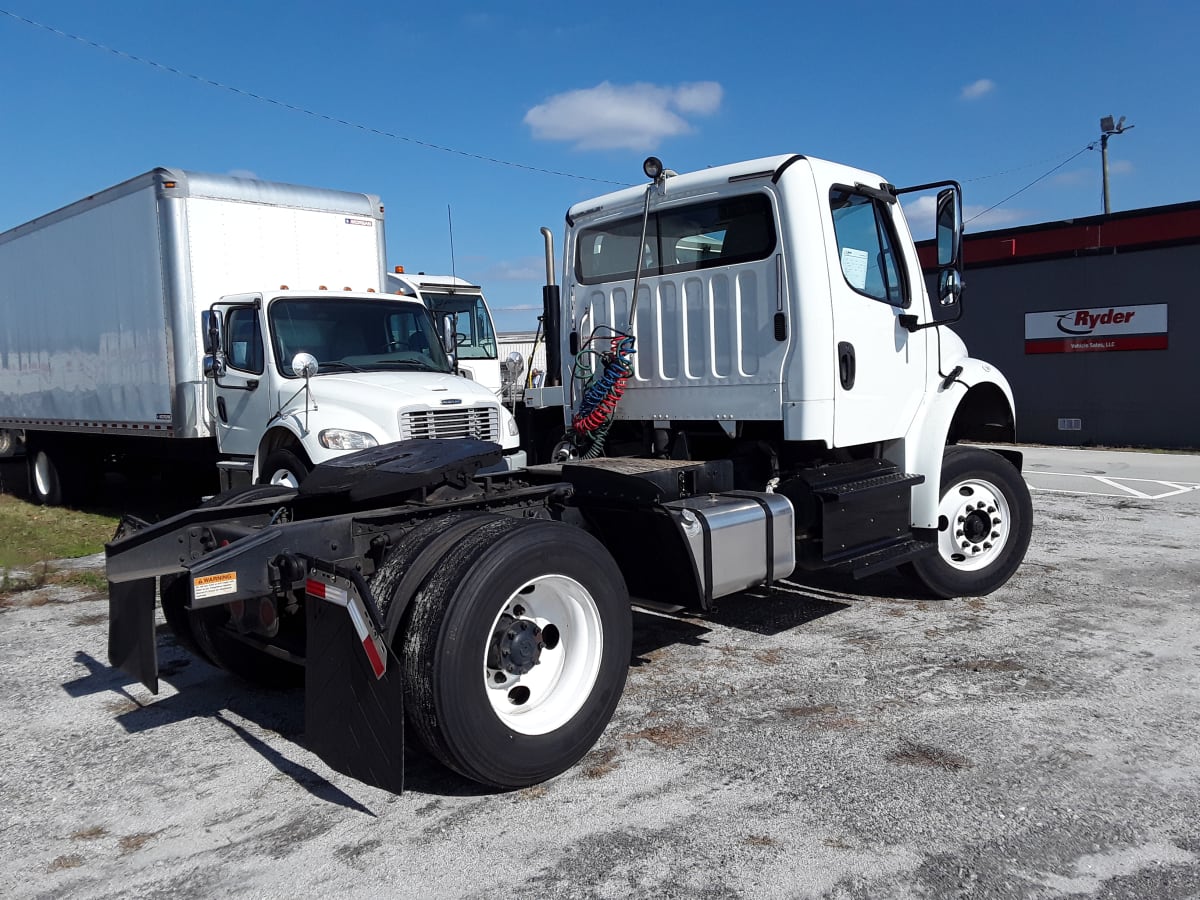 2015 Freightliner/Mercedes M2 106 563992