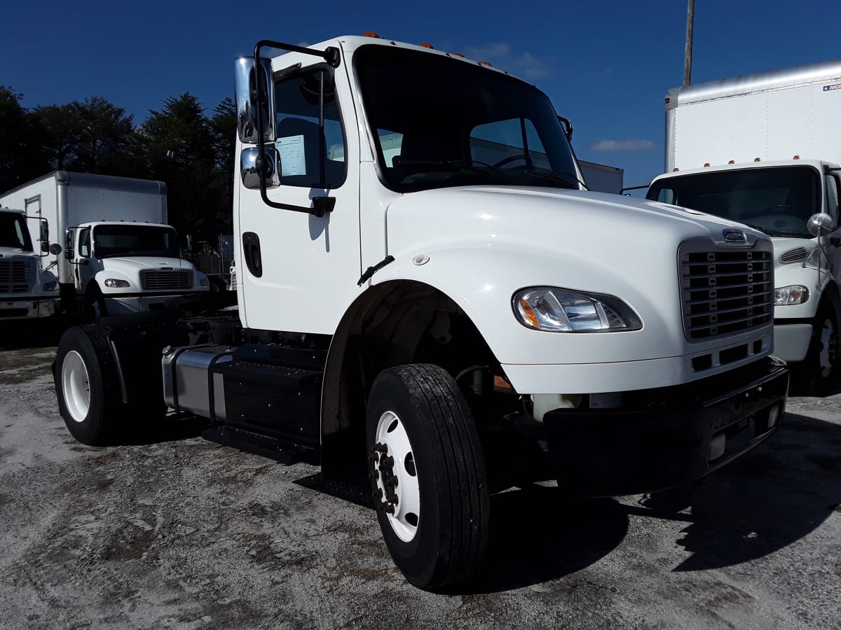 2015 Freightliner/Mercedes M2 106 563992