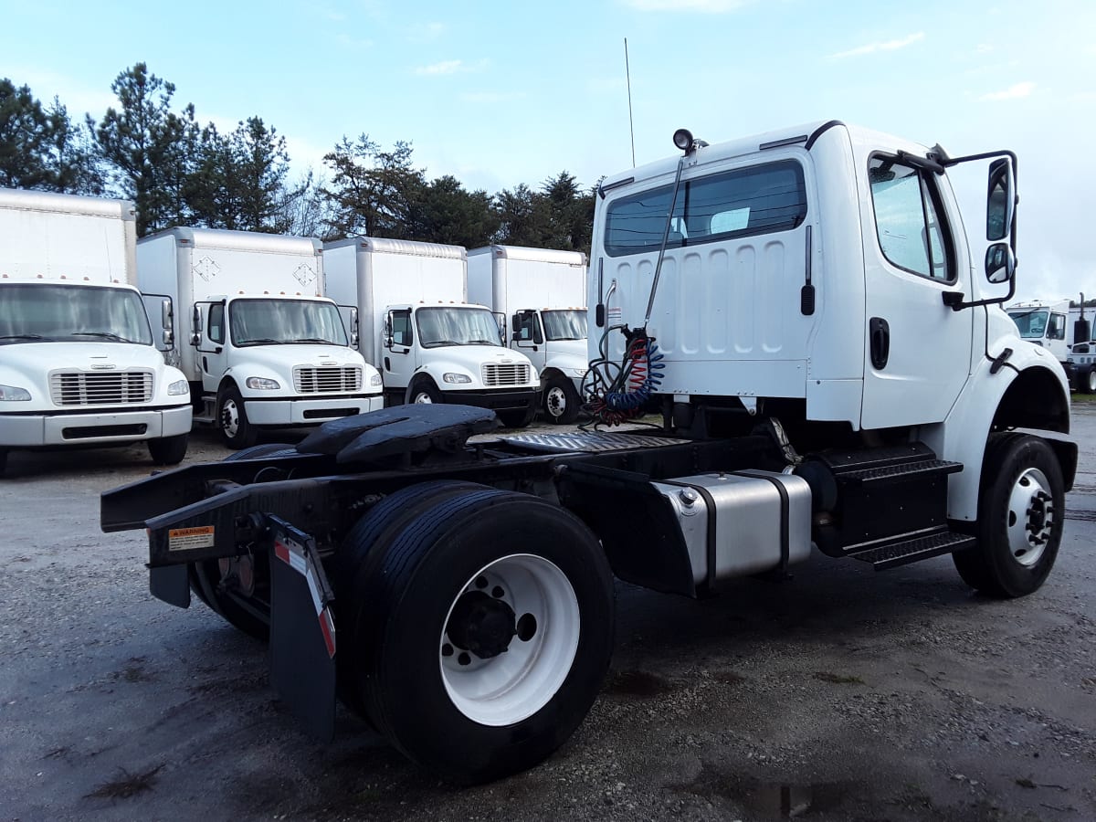 2015 Freightliner/Mercedes M2 106 563993