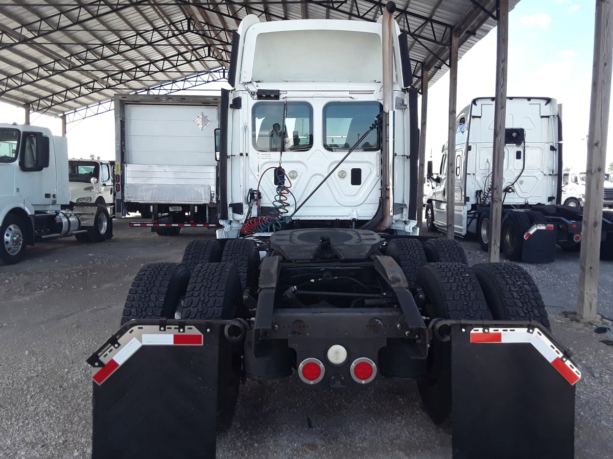 2015 Freightliner/Mercedes CASCADIA 125 564081