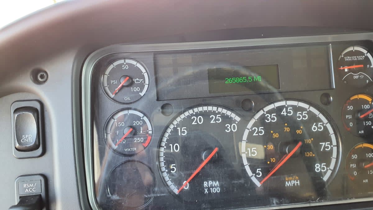 2022 Freightliner/Mercedes M2 106 564298