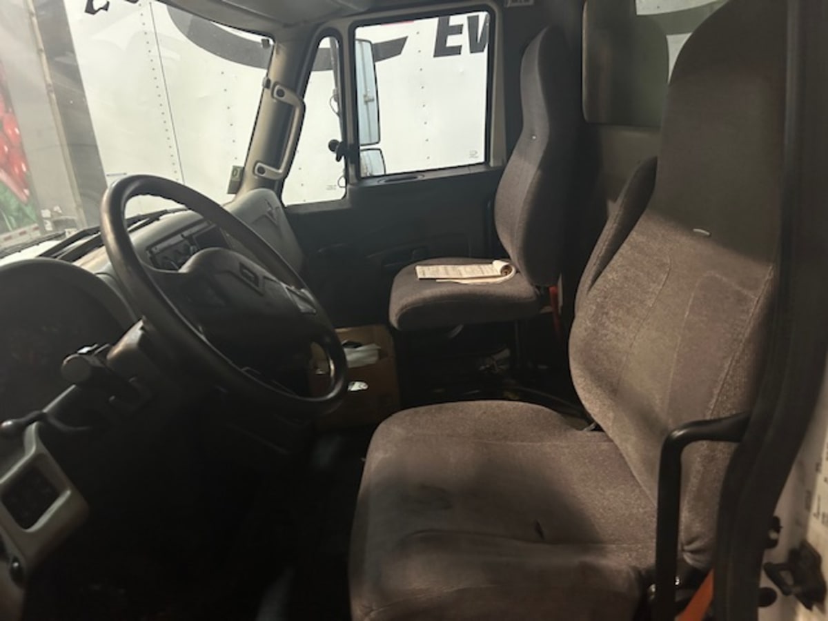 2015 Navistar International 4300 565823