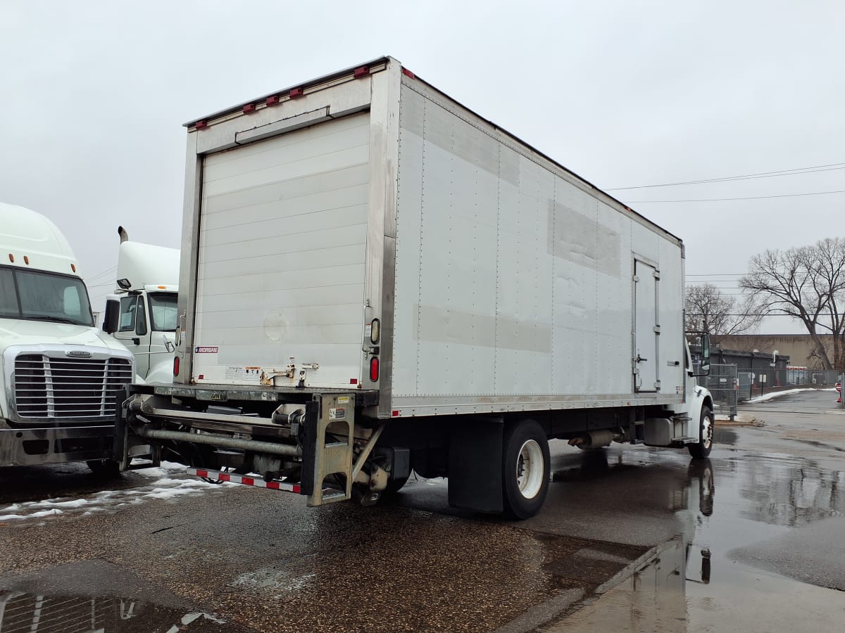 2015 Freightliner/Mercedes M2 106 565871