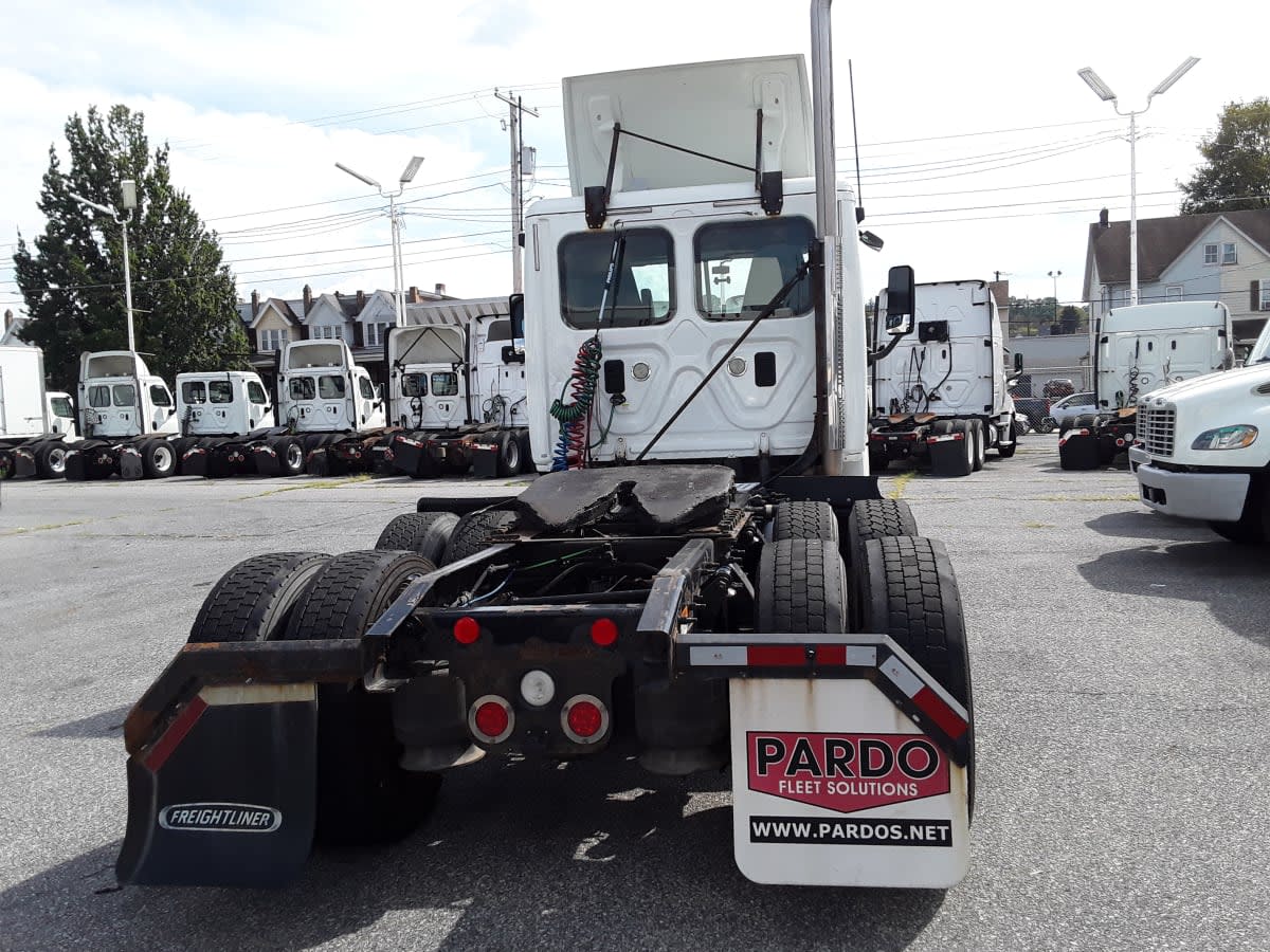 2016 Freightliner CASCADIA 566595